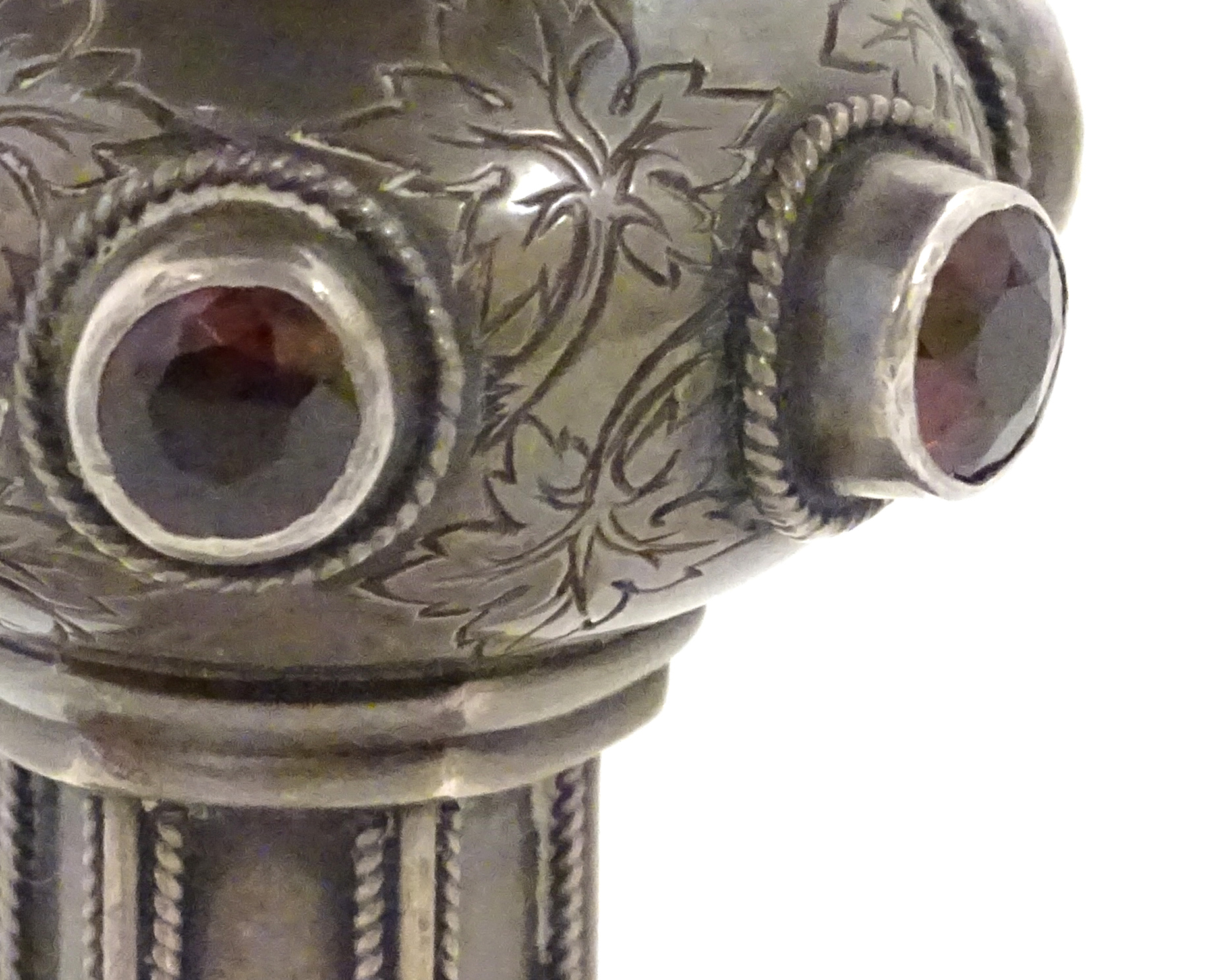 DECORATIVE METALWARE THUMBNAIL